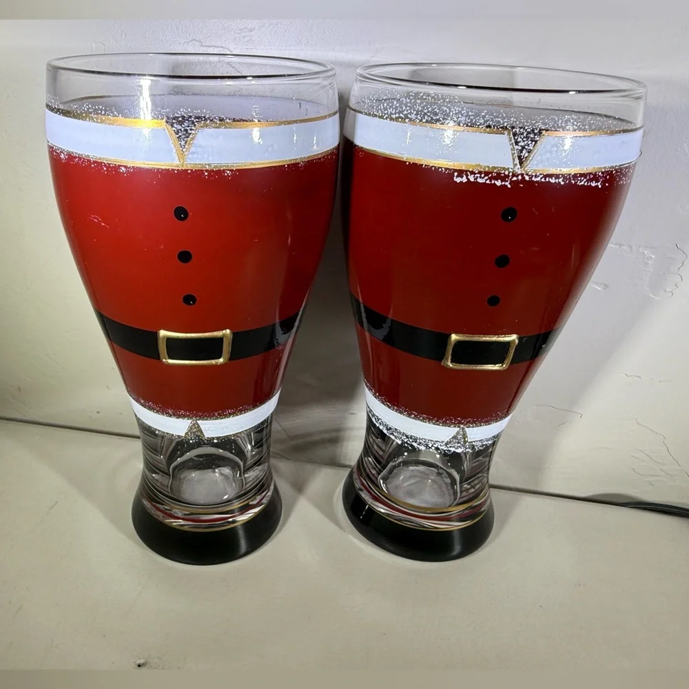 Pair Of Pier 1 Imports Christmas Glasses 20 fl‎ oz Hand Painted Santa